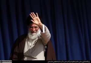زن؛ ریحانة است