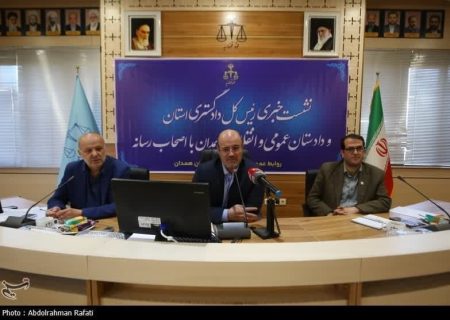 هیچ گونه حجابی بین ما و مردم وجود ندارد